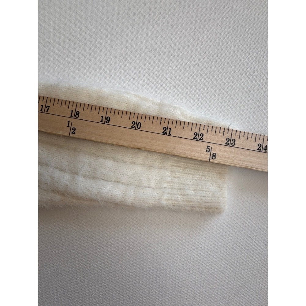 Urban Outfitters Womens Cream Fuzzy Ribbed Cropped Cardigan Sweater Small V-Neck - Picture 8 of 8